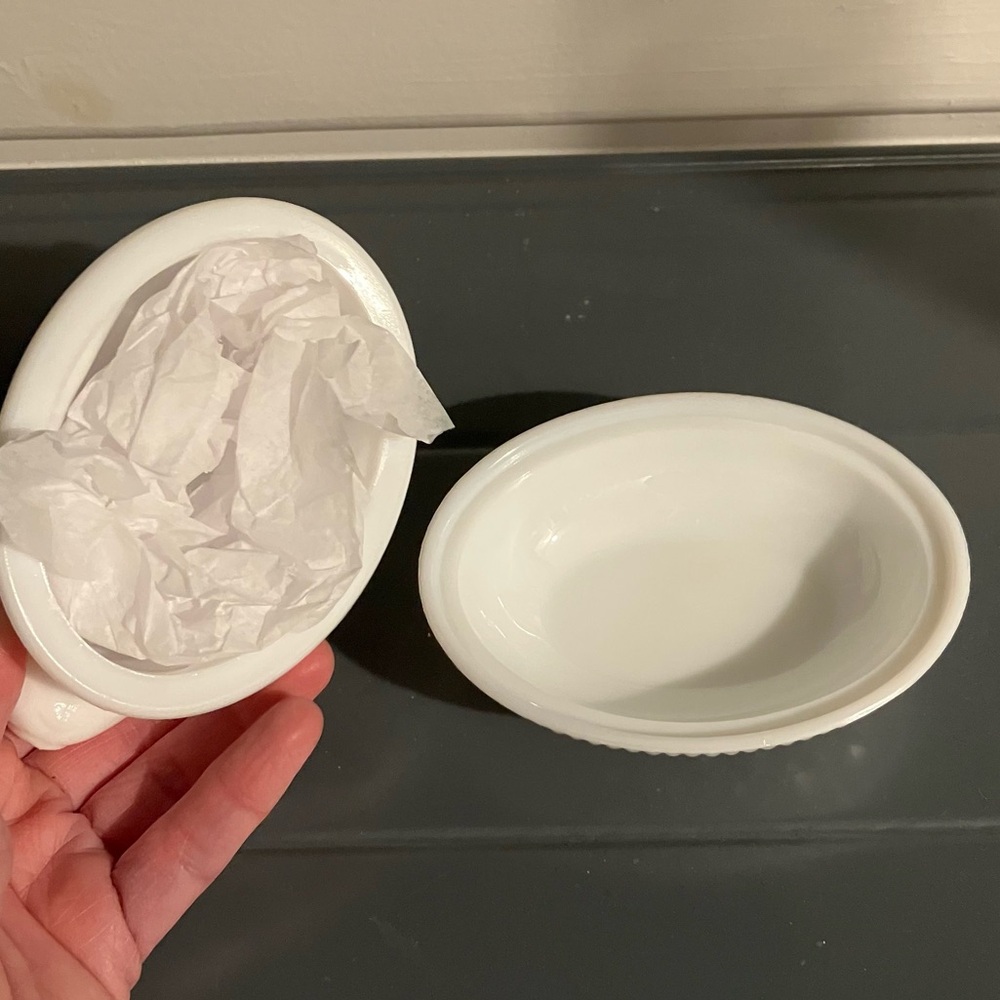 Antique milk glass/ceramic Bunny Dish - Picture 6 of 7